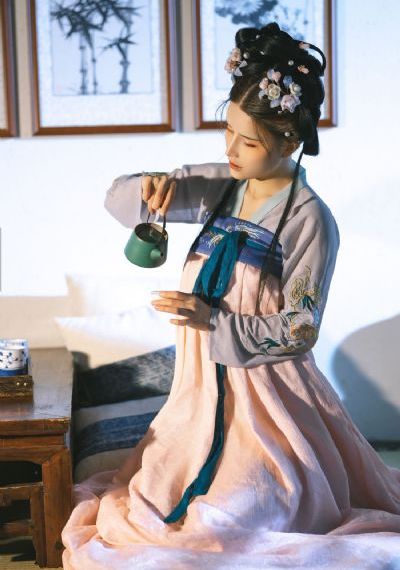 国产精品中文久久久久久久_高清完整版免费在线观看